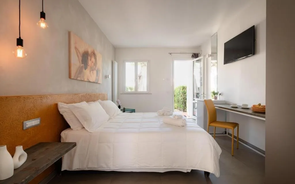 Camera Hotel