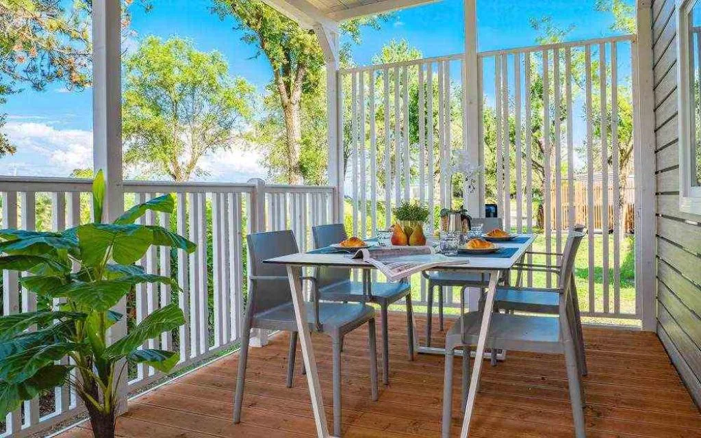 Veranda Lodge Deluxe