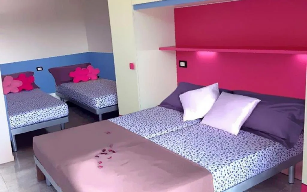 Camera Lounge