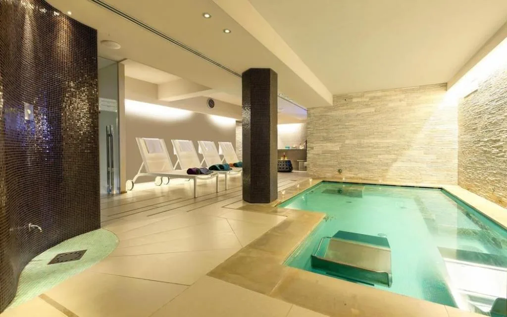 Piscina interna